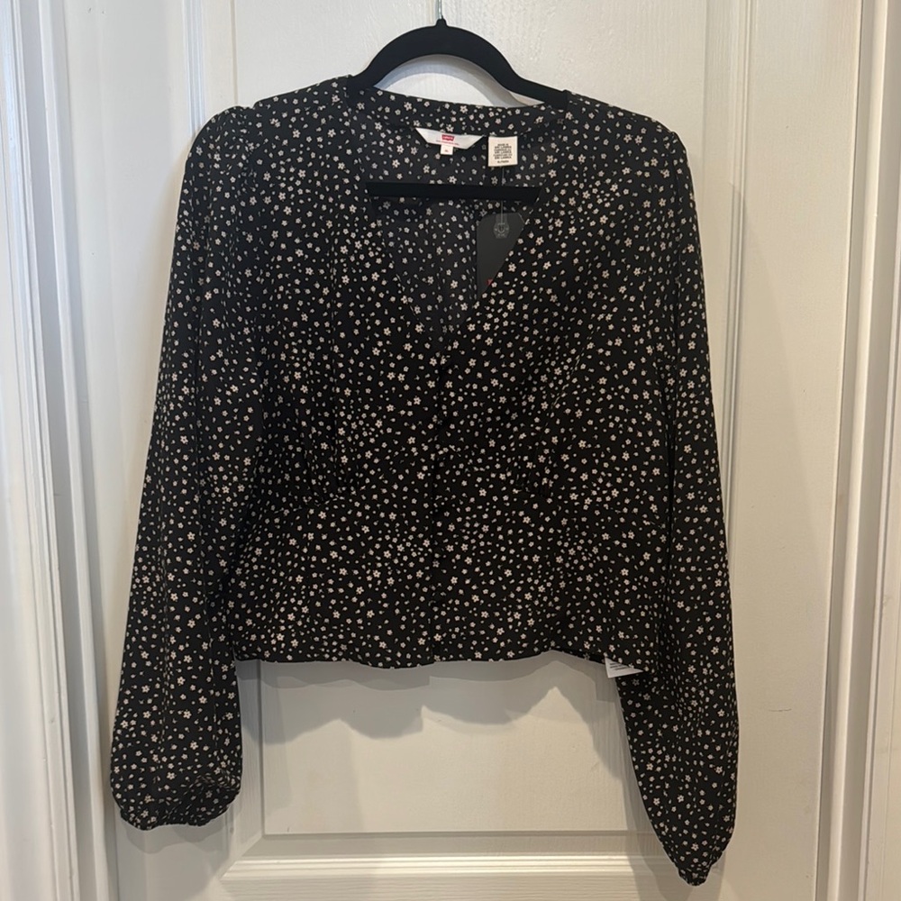 Black and White Flower Women’s Levi Top